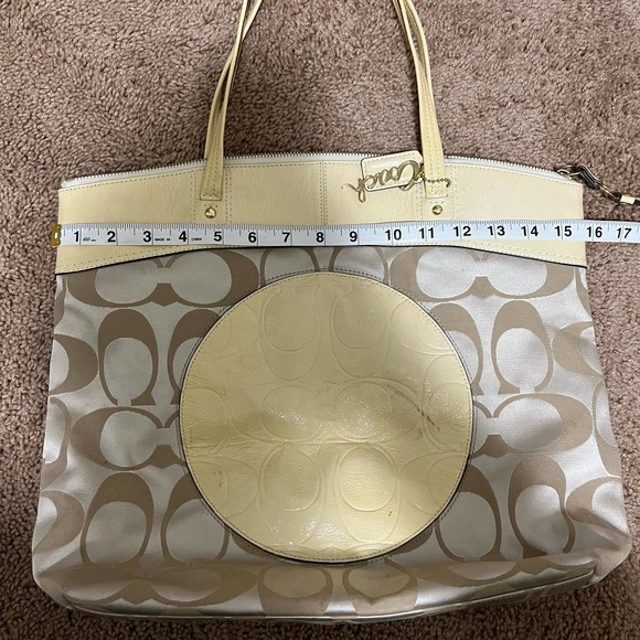 Coach Laura‎ Signature Large Tote Bag - Picture 5 of 11